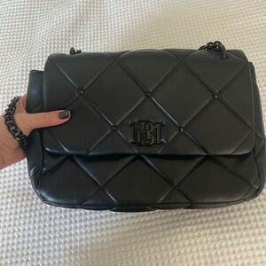 Badgley Mischka Quilted Chain Crossbody Bag| Black